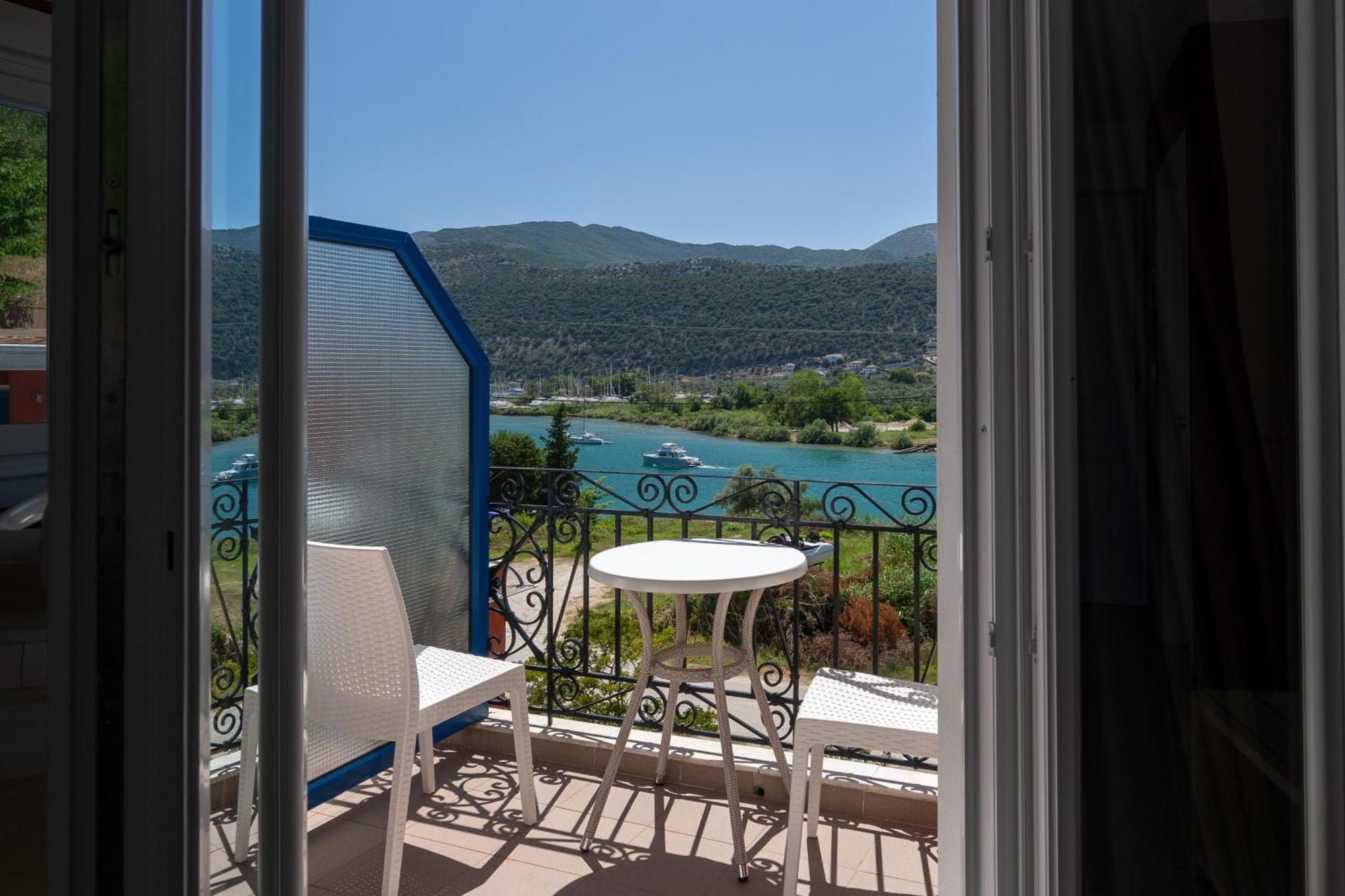 Vliho Bay Boutique Hotel Yénion Quarto foto